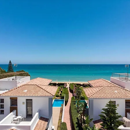 Mazatos Beachfront Gardens - With Balcony - Stunning & Tranquil Retreat - 3 Bedrooms *