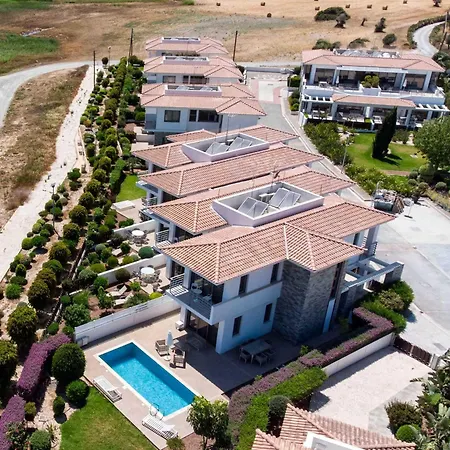 Mazatos Beachfront Gardens - With Balcony - Stunning & Tranquil Retreat - 3 Bedrooms * Mazotos
