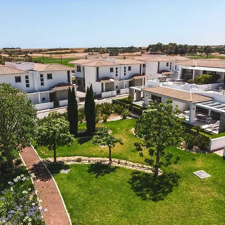 Διαμέρισμα Mazatos Beachfront Gardens - With Balcony - Stunning & Tranquil Retreat - 3 Bedrooms
